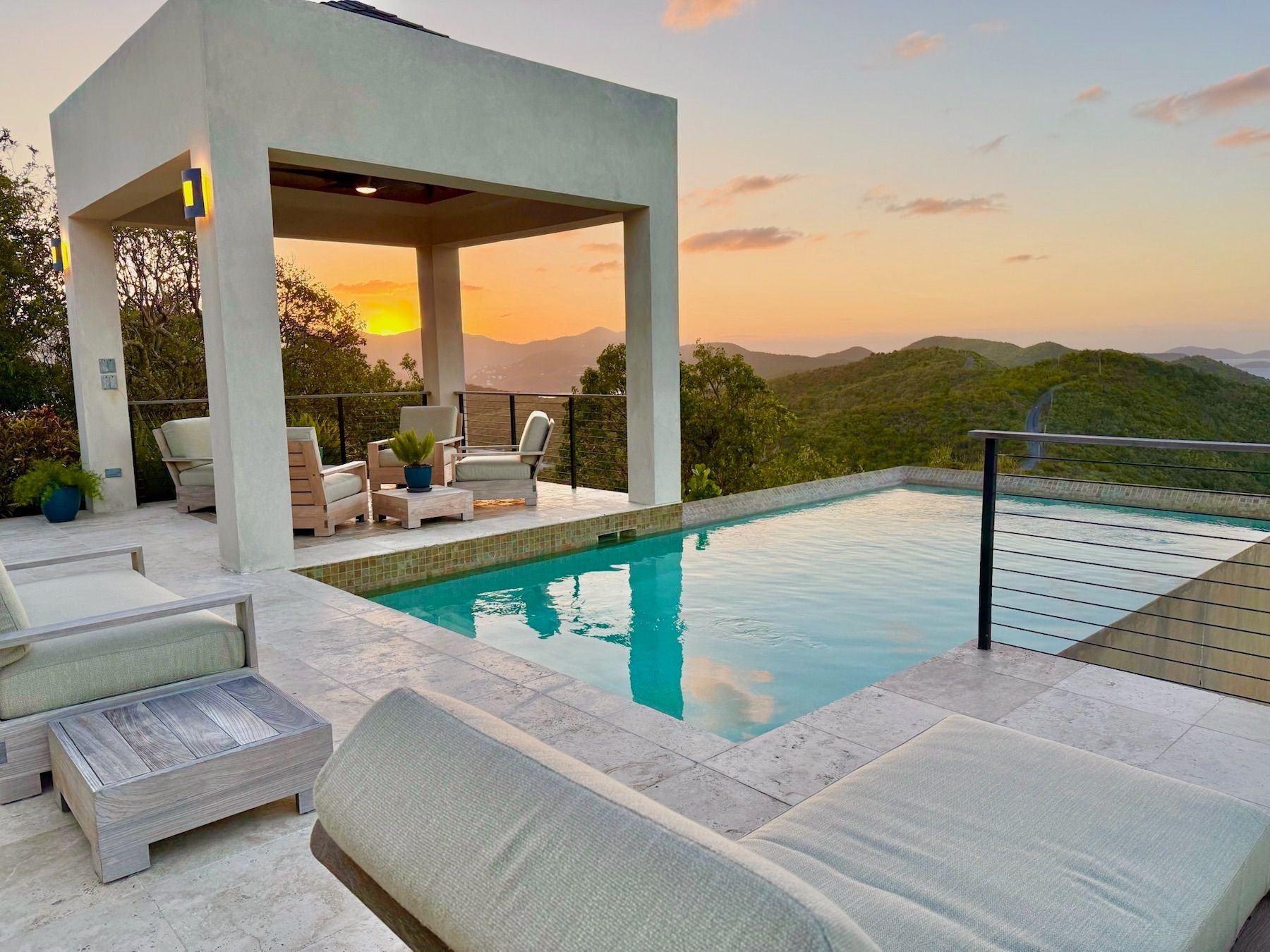 Window To The Sea villa photo.